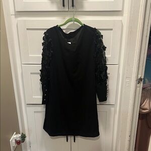 Black Floral-Appliqué Sleeve Shift Dress